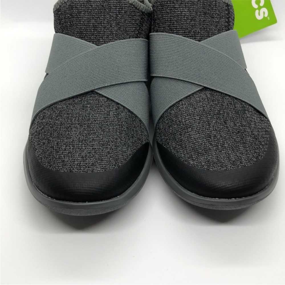 NWT Crocs Swiftwater Cross-Strap Flat Slate Grey Stretch Pull On Shoe Size 6